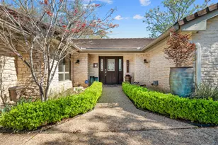 604 Rolling Green Dr, Lakeway, TX 78734 - Photo 1