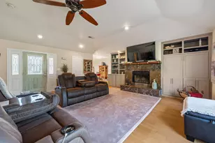 604 Rolling Green Dr, Lakeway, TX 78734 - Photo 7