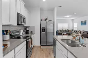 129 Rowdy Yates Wy, Jarrell, TX 76537 - Photo 11