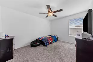 129 Rowdy Yates Wy, Jarrell, TX 76537 - Photo 31