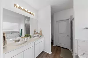 129 Rowdy Yates Wy, Jarrell, TX 76537 - Photo 19