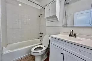 207 W 45th St, Austin, TX 78751 - Photo 9