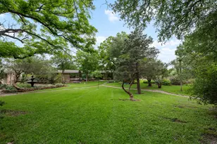 901 Brushy Bend Dr, Round Rock, TX 78681 - Photo 37