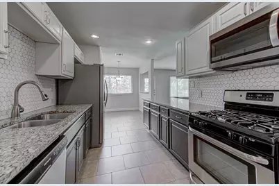 1711 Cricket Hollow Drive, Austin, TX 78758 - Photo 5