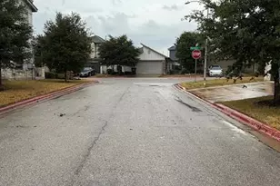 9704 Tall Tree Ln, Austin, TX 78748 - Photo 7