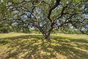 1050 Twisted Oak Dr, Horseshoe Bay, TX 78657 - Photo 25
