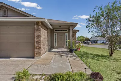 197 Talon Drive, Luling, TX 78648 - Photo 3