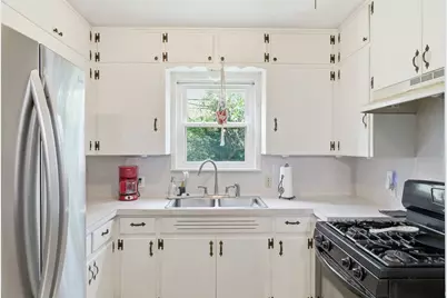 8207 Lazy Lane, Austin, TX 78757 - Photo 11