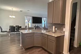 420 Lt Rusty Dr, Jarrell, TX 76537 - Photo 9