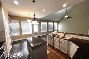 929 N Horton St, La Grange, TX 78945 - Photo 3