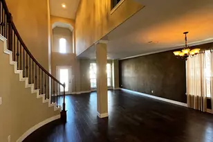 929 N Horton St, La Grange, TX 78945 - Photo 5