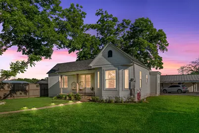 703 E Highway Street, Fredericksburg, TX 78624 - Photo 1