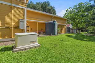 1232 Spruce St, Lockhart, TX 78644 - Photo 39