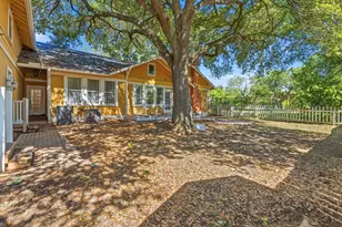 1232 Spruce St, Lockhart, TX 78644 - Photo 37