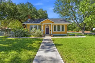 1232 Spruce St, Lockhart, TX 78644 - Photo 1