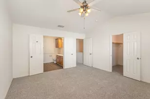 2215 Dry Creek Dr, Round Rock, TX 78681 - Photo 9