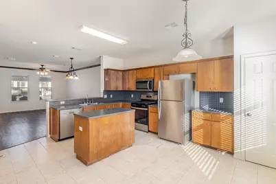 2215 Dry Creek Drive #611, Round Rock, TX 78681 - Photo 3