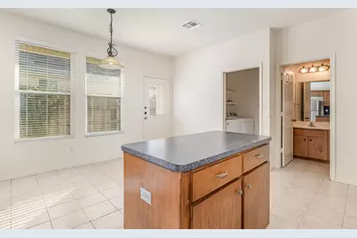 2215 Dry Creek Drive #611, Round Rock, TX 78681 - Photo 5