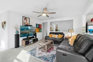 117 Schuylerville Dr, Elgin, TX 78621 - Photo 9