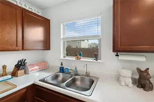 117 Schuylerville Dr, Elgin, TX 78621 - Photo 13