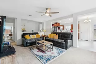 117 Schuylerville Dr, Elgin, TX 78621 - Photo 7