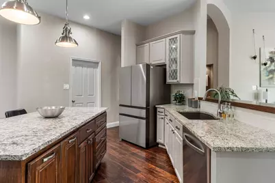 6913 Auckland Drive, Austin, TX 78749 - Photo 15