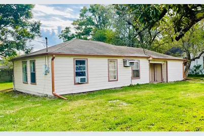 1745 Rivercrest Street, Beaumont, TX 77703 - Photo 3