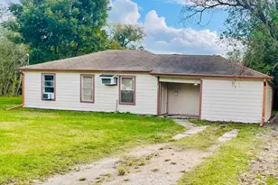 1745 Rivercrest St, Beaumont, TX 77703 - Photo 1