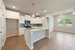 128 Comet Pointe Dr, Georgetown, TX 78628 - Photo 5