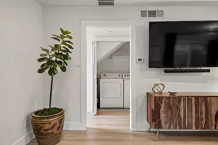 1206 Hollow Creek Dr, Austin, TX 78704 - Photo 15