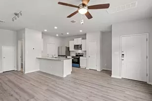 605 W South St St, Leander, TX 78641 - Photo 3