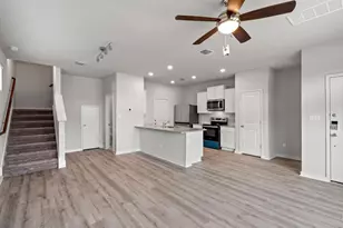 605 W South St St, Leander, TX 78641 - Photo 5
