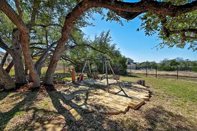 960 Blue Ridge Drive, Dripping Springs, TX 78620 - Photo 27