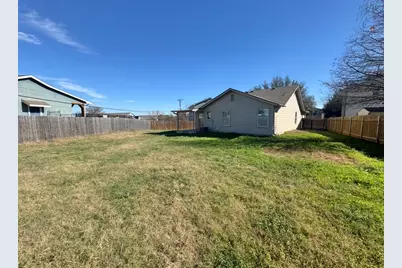 110 Comal Cove, Elgin, TX 78621 - Photo 23