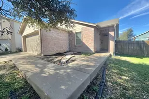 110 Comal Cove, Elgin, TX 78621 - Photo 3