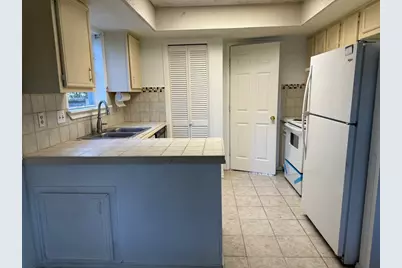 12800 Irongate Avenue, Austin, TX 78727 - Photo 5