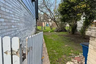 12800 Irongate Ave, Austin, TX 78727 - Photo 13