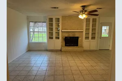 12800 Irongate Avenue, Austin, TX 78727 - Photo 3
