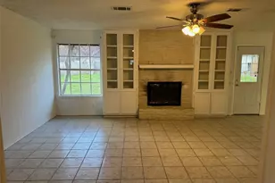 12800 Irongate Ave, Austin, TX 78727 - Photo 3