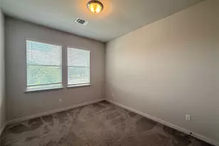 605 W South St, Leander, TX 78641 - Photo 15