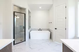 504 River Overlook Rd, Georgetown, TX 78628 - Photo 11