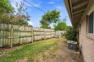 2201 Lanier Dr, Austin, TX 78757 - Photo 15