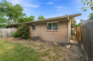 2201 Lanier Dr, Austin, TX 78757 - Photo 11