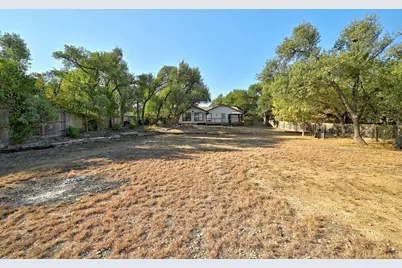 7804 Phoenix Pass, Austin, TX 78737 - Photo 33