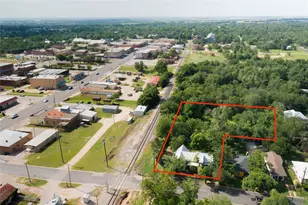 200 E Brenham St, Elgin, TX 78621 - Photo 5