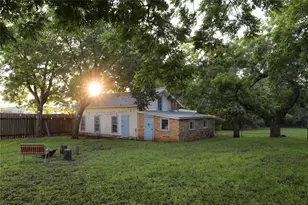 200 E Brenham St, Elgin, TX 78621 - Photo 31