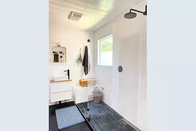 200 E Brenham Street, Elgin, TX 78621 - Photo 17