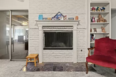 3205 Laguna Drive, Austin, TX 78741 - Photo 9