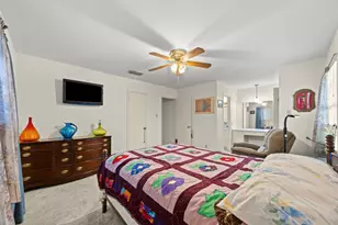 3205 Laguna Dr, Austin, TX 78741 - Photo 21