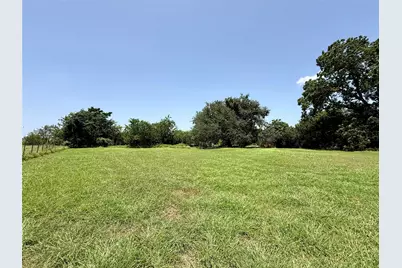 1629 Pecos Street, Lockhart, TX 78644 - Photo 11
